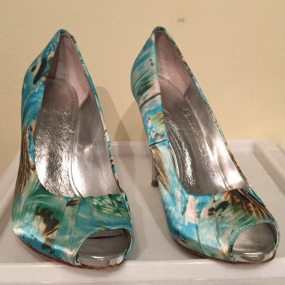 Aldo peep toe heels